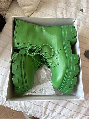 L'INTERVALLE Neon Green Lace-Up Lug Boots for Kids